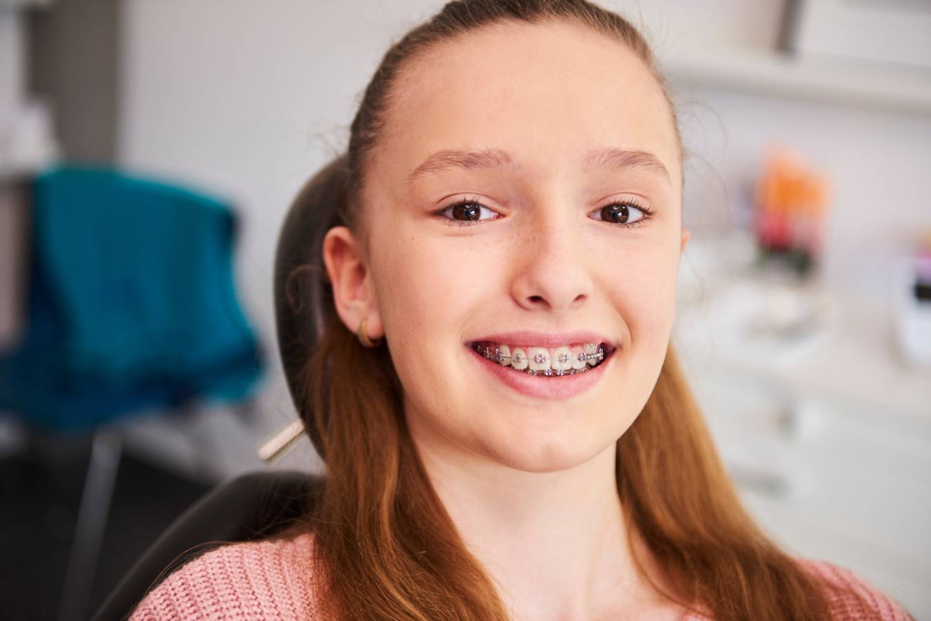 Perfect Smiles: 7 Simple Advantages of Metal Braces 